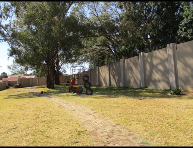 2 BEDROOM APARTMENT FOR SALE IN WILRO PARK